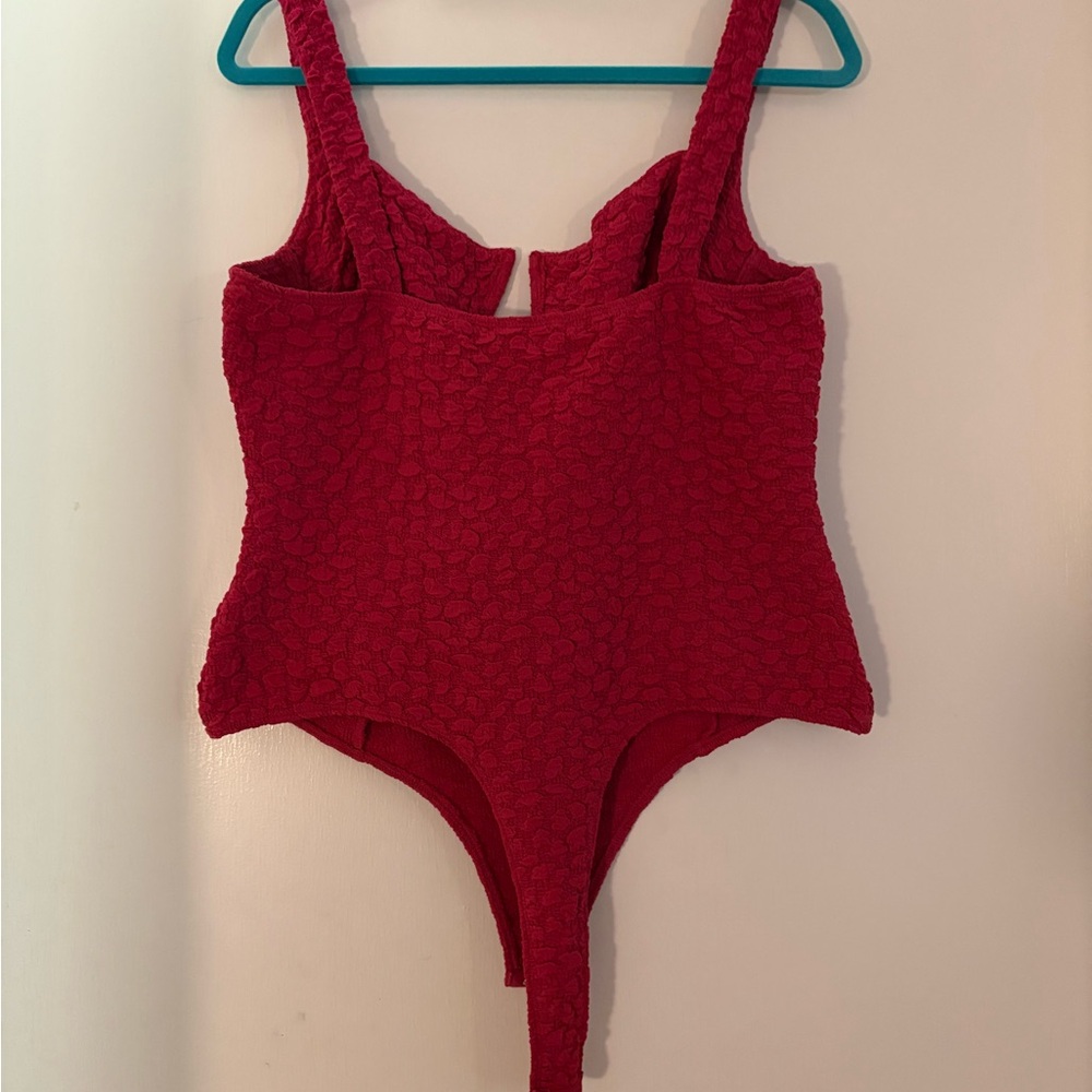 ASTR Aria Bodysuit Raspberry Textured - Picture 2 of 5